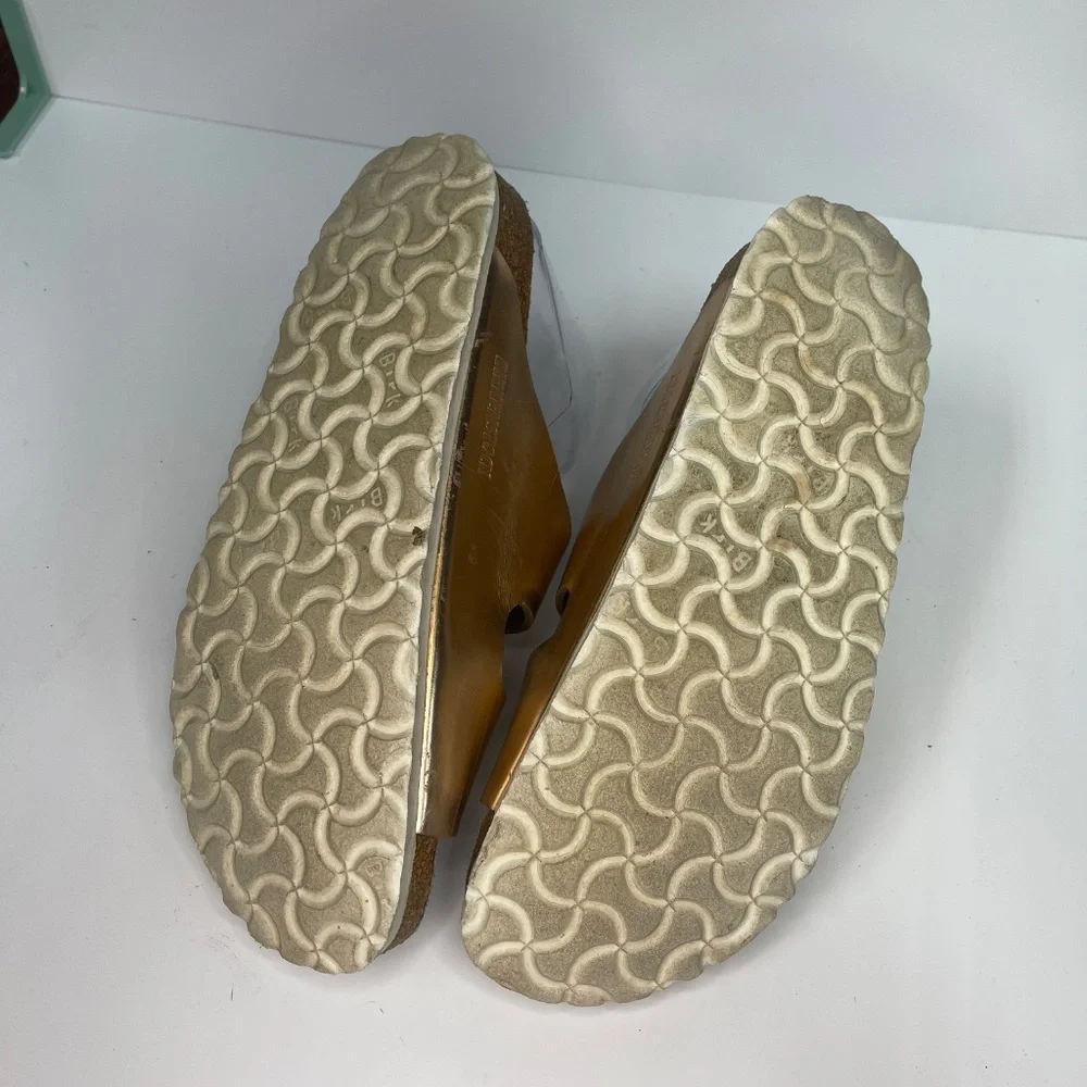 Women’s Gold Arizona Birkenstocks size 40 - Picture 4 of 7